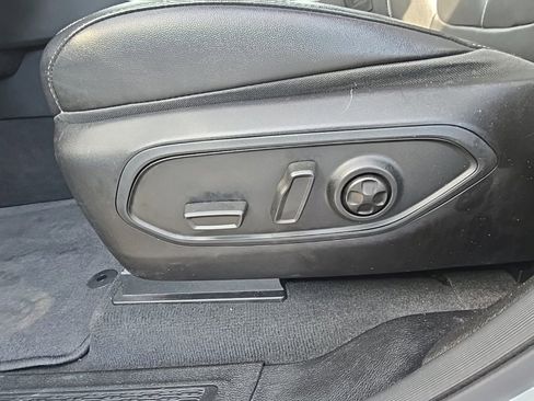 Used 2022 Jeep Grand Cherokee L Limited image 11