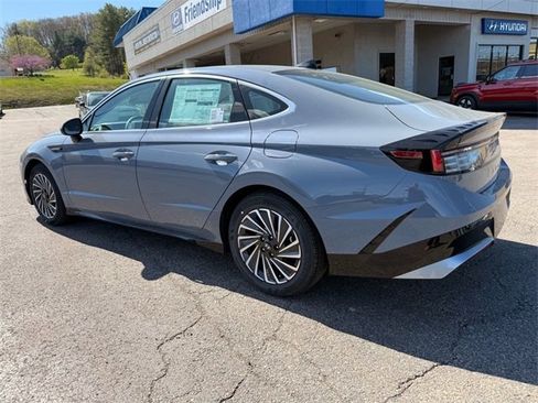 New 2025 Hyundai Sonata SEL image 3
