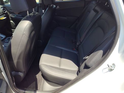 Used 2023 Hyundai Kona Limited FWD image 13