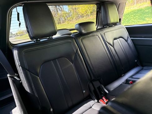 Used 2018 Ford Expedition Limited AWD/4WD image 16