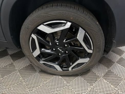 Certified 2024 Kia Seltos SX w/ SX Sunroof Package AWD/4WD image 32