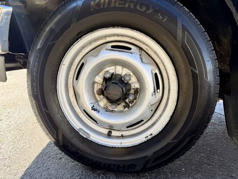 Used 1987 Toyota Pickup Deluxe image 21