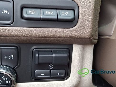 Used 2024 GMC Yukon Denali w/ Denali Reserve Package AWD/4WD image 26