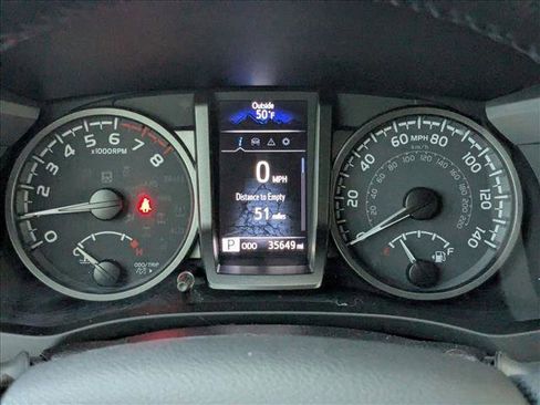 Certified 2022 Toyota Tacoma TRD Off-Road image 11