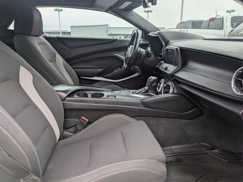Used 2017 Chevrolet Camaro LT w/ RS Package image 10