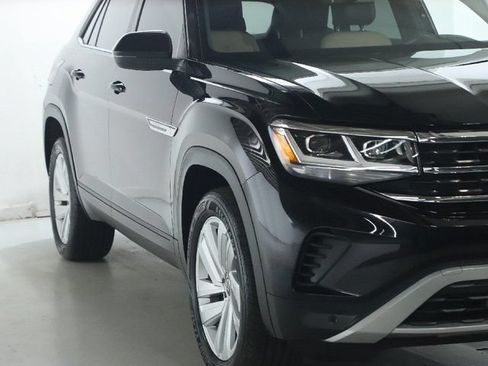 Used 2023 Volkswagen Atlas Cross Sport SE AWD/4WD image 8