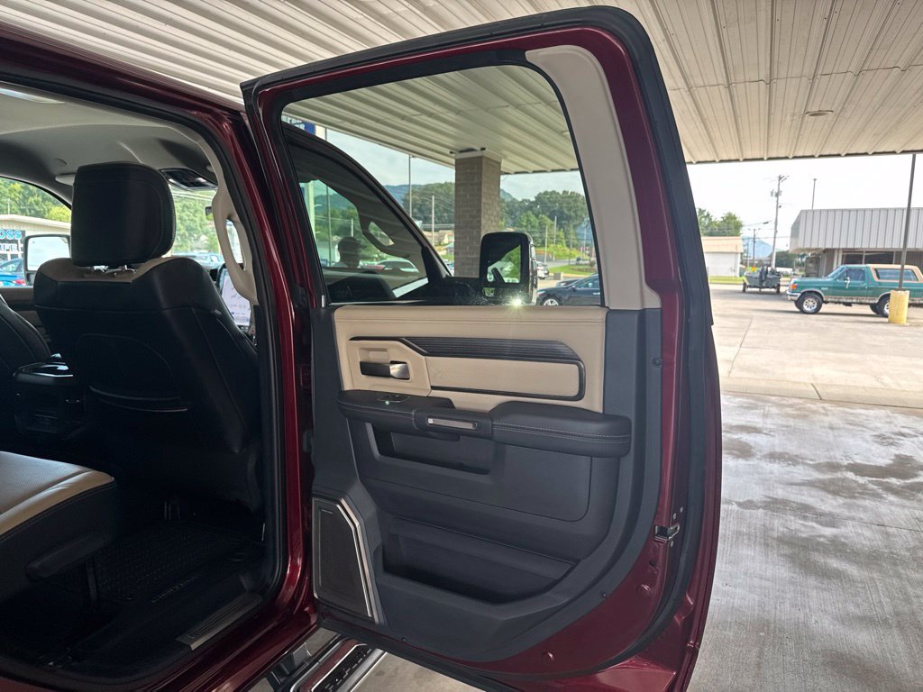 Used 2023 RAM 2500 Limited AWD/4WD image 25
