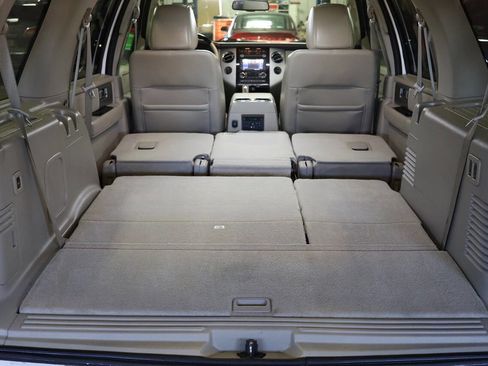 Used 2013 Ford Expedition Limited image 30