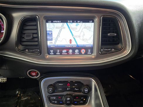 Used 2016 Dodge Challenger SRT Hellcat image 23