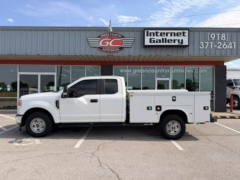 Used 2022 Ford F250 XL w/ Power Equipment Group RWD image 10