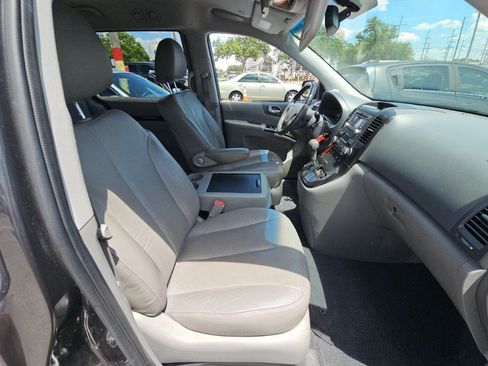 Used 2014 Kia Sedona EX FWD image 10
