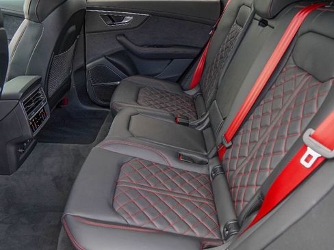New 2026 Audi SQ8 Prestige image 24