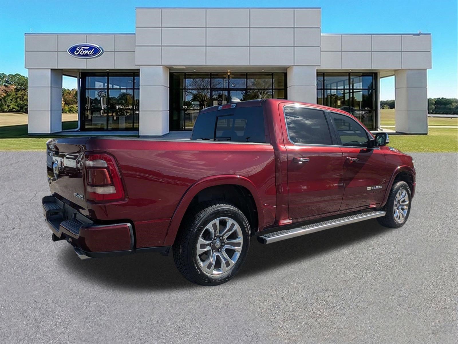 Used 2022 RAM 1500 Limited w/ Body Color Bumper Group AWD/4WD image 4