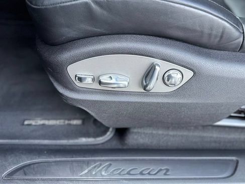 Certified 2026 Porsche Macan AWD/4WD image 16