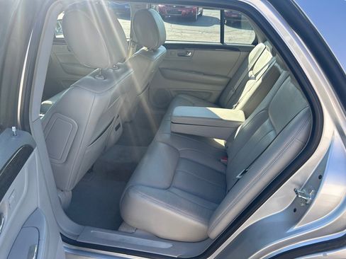 Used 2009 Cadillac DTS FWD image 10