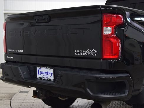 Used 2022 Chevrolet Silverado 2500 High Country w/ Z71 Off-Road Package AWD/4WD image 24
