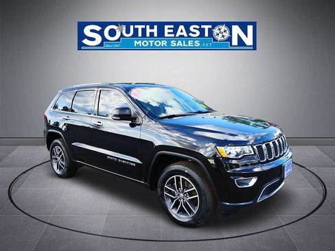 Used 2018 Jeep Grand Cherokee Limited AWD/4WD image 2
