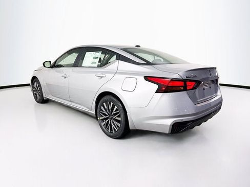 New 2026 Nissan Altima 2.5 SV FWD image 7