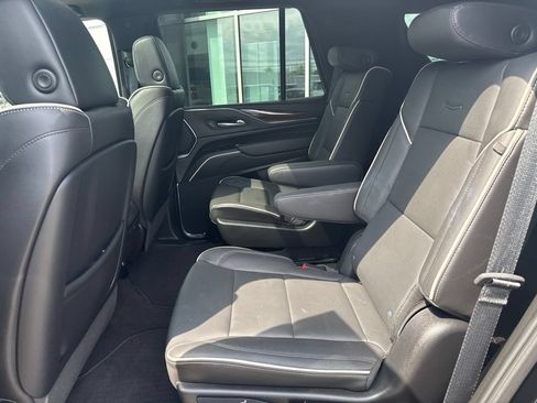 Used 2024 Cadillac Escalade Premium Luxury w/ Performance Package AWD/4WD image 10