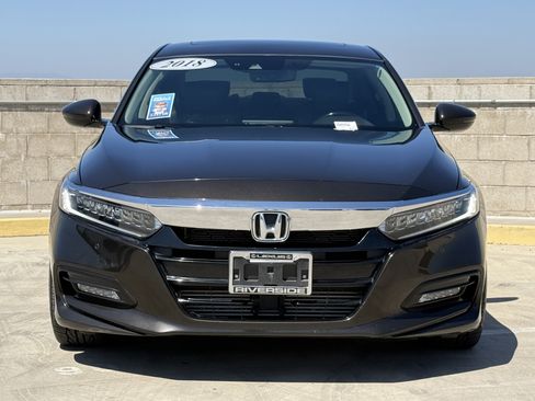 Used 2018 Honda Accord Touring image 6