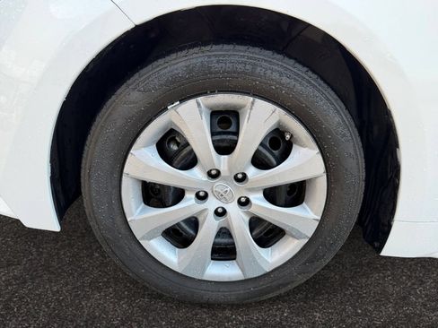 Used 2020 Toyota Corolla LE FWD image 14