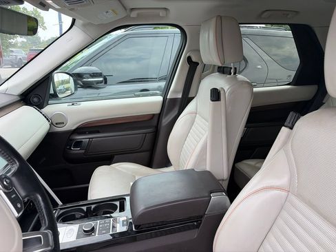 Used 2018 Land Rover Discovery HSE Luxury AWD/4WD image 14
