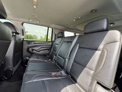 Used 2018 Chevrolet Suburban LT AWD/4WD image 14