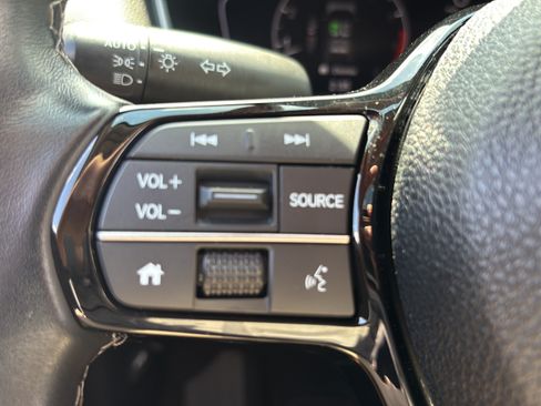 Certified 2024 Honda Civic EX-L image 33