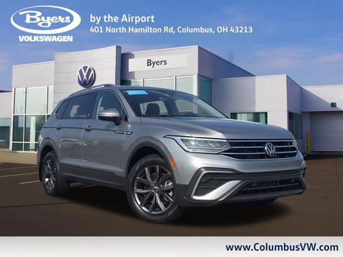 Certified 2024 Volkswagen Tiguan SE AWD/4WD image 1
