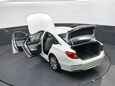 Used 2019 Honda Accord LX image 38