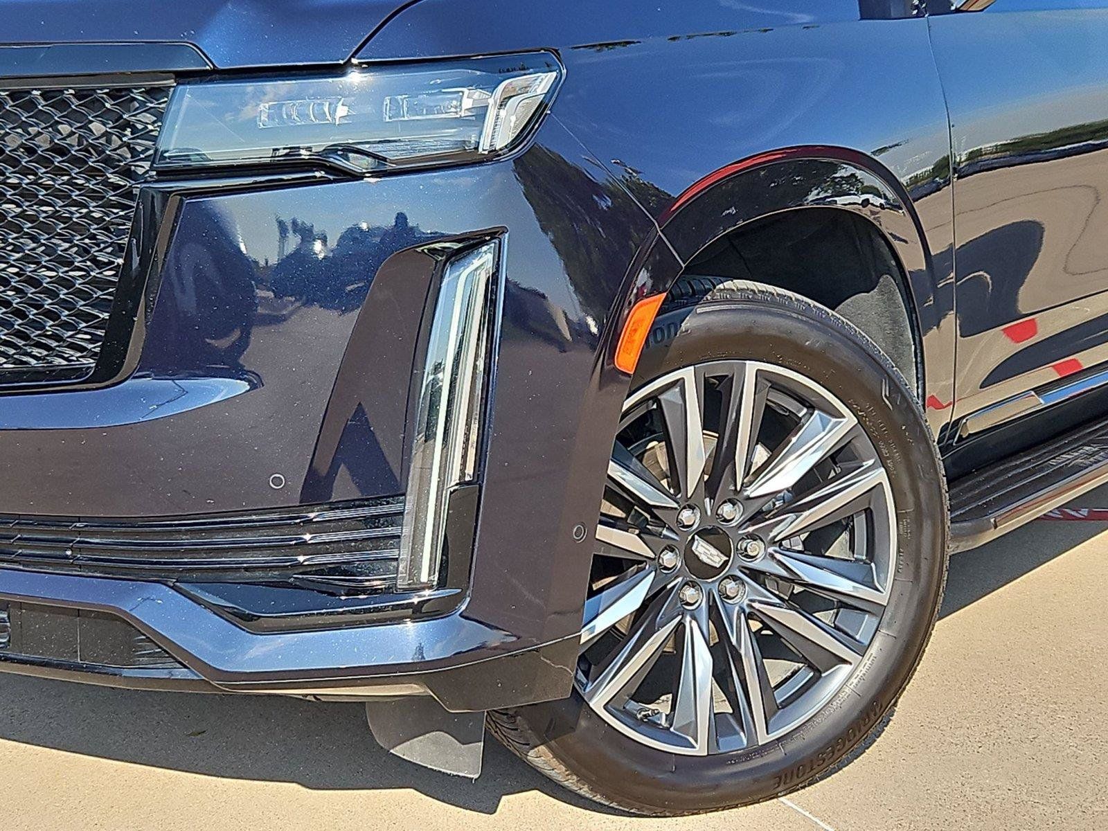 Used 2023 Cadillac Escalade Sport AWD/4WD image 7