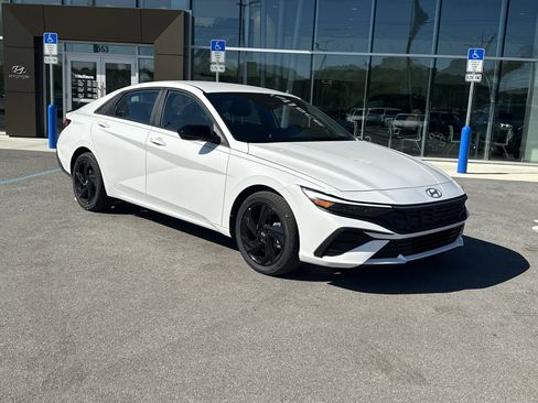 New 2026 Hyundai Elantra Sport FWD image 4