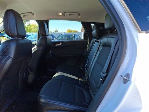 Used 2023 Ford Escape SE image 10