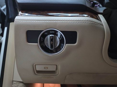 Used 2014 Mercedes-Benz SL 550 image 28