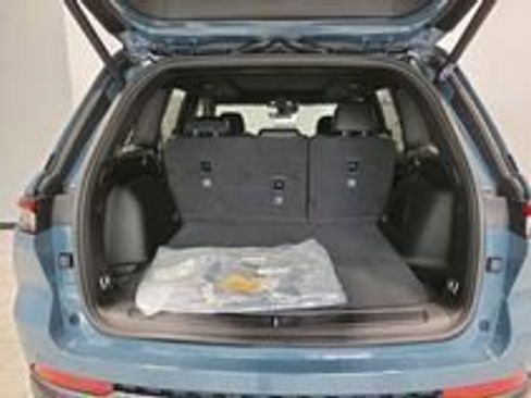 New 2026 Jeep Grand Cherokee Limited w/ Limited Altitude Package AWD/4WD image 7