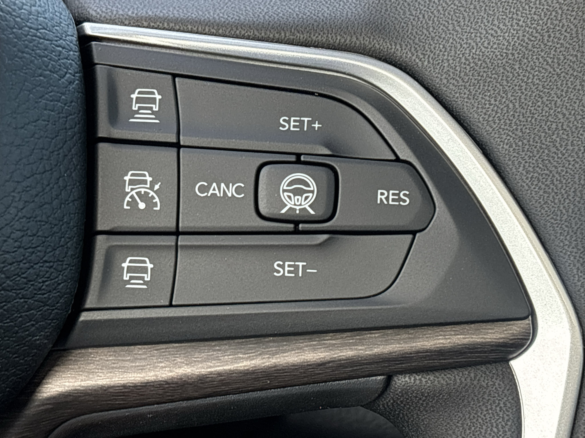 New 2027 Jeep Grand Cherokee Limited w/ Limited Altitude Package RWD image 13