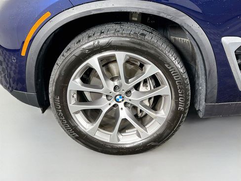 Used 2025 BMW X5 xDrive40i w/ Parking Assistance Package AWD/4WD image 32