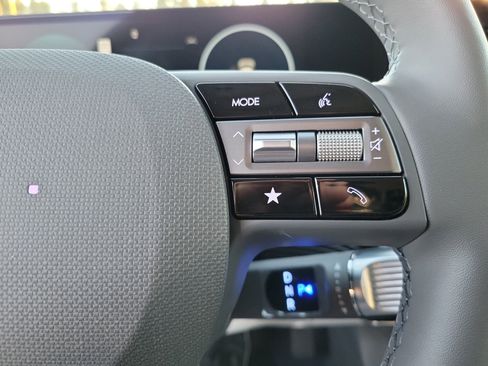 Certified 2025 Hyundai Ioniq 5 Limited image 8