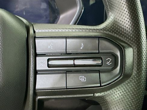 Used 2024 Chevrolet Colorado W/T image 17