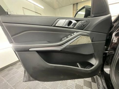 Used 2019 BMW X7 xDrive40i w/ Parking Assistance Package AWD/4WD image 12
