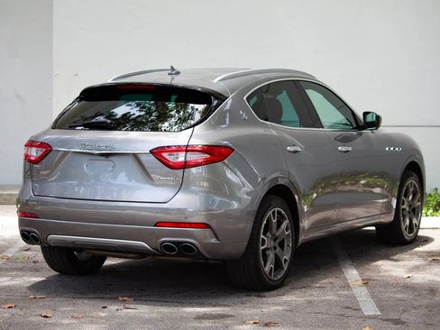 Used 2017 Maserati Levante w/ Luxury Package AWD/4WD image 14