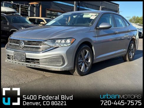Used 2024 Volkswagen Jetta SE FWD image 1