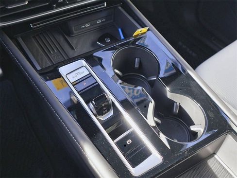 New 2025 Volkswagen Atlas Cross Sport SEL Premium R-Line image 28