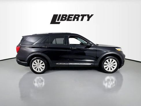 Certified 2022 Ford Explorer Limited w/ Equipment Group 301A image 8