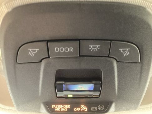 Used 2025 Toyota Corolla LE FWD image 22