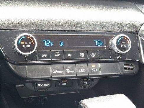 Used 2023 Hyundai Elantra SEL w/ Cargo Package image 15