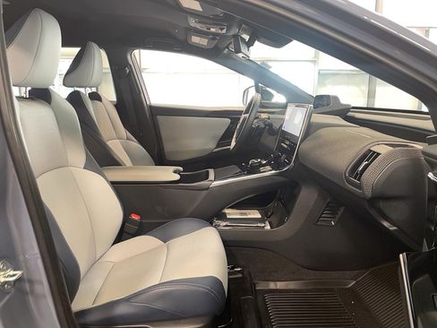 Used 2023 Toyota bZ4X AWD image 21