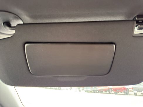 Used 2025 Chevrolet Equinox LT image 24