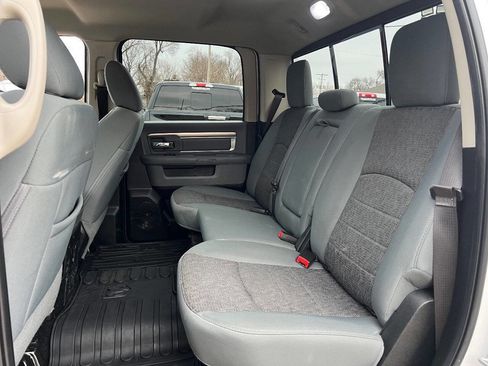 Used 2018 RAM 1500 SLT image 15