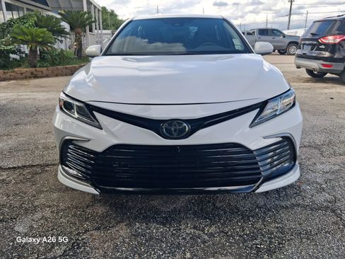 Used 2022 Toyota Camry LE AWD/4WD image 5